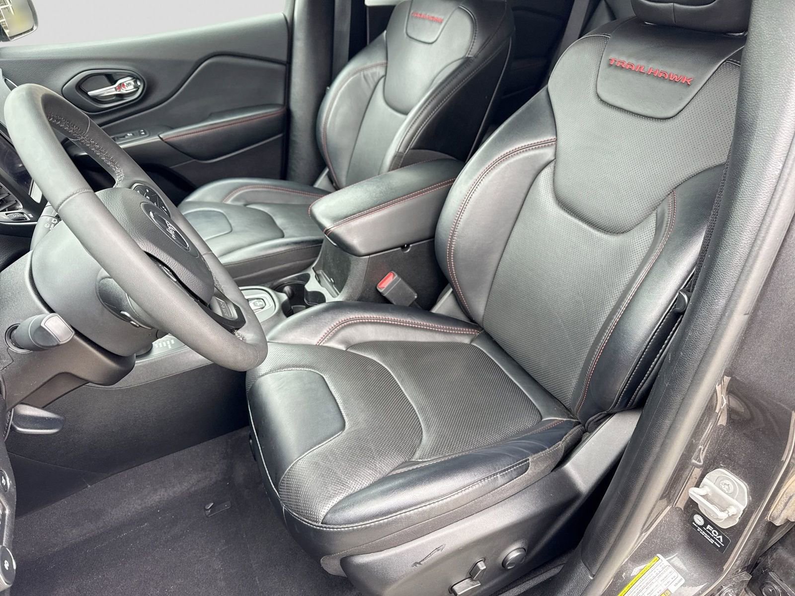 Used 2022 Jeep Cherokee Trailhawk w/ Trailhawk Elite Value Package image 17