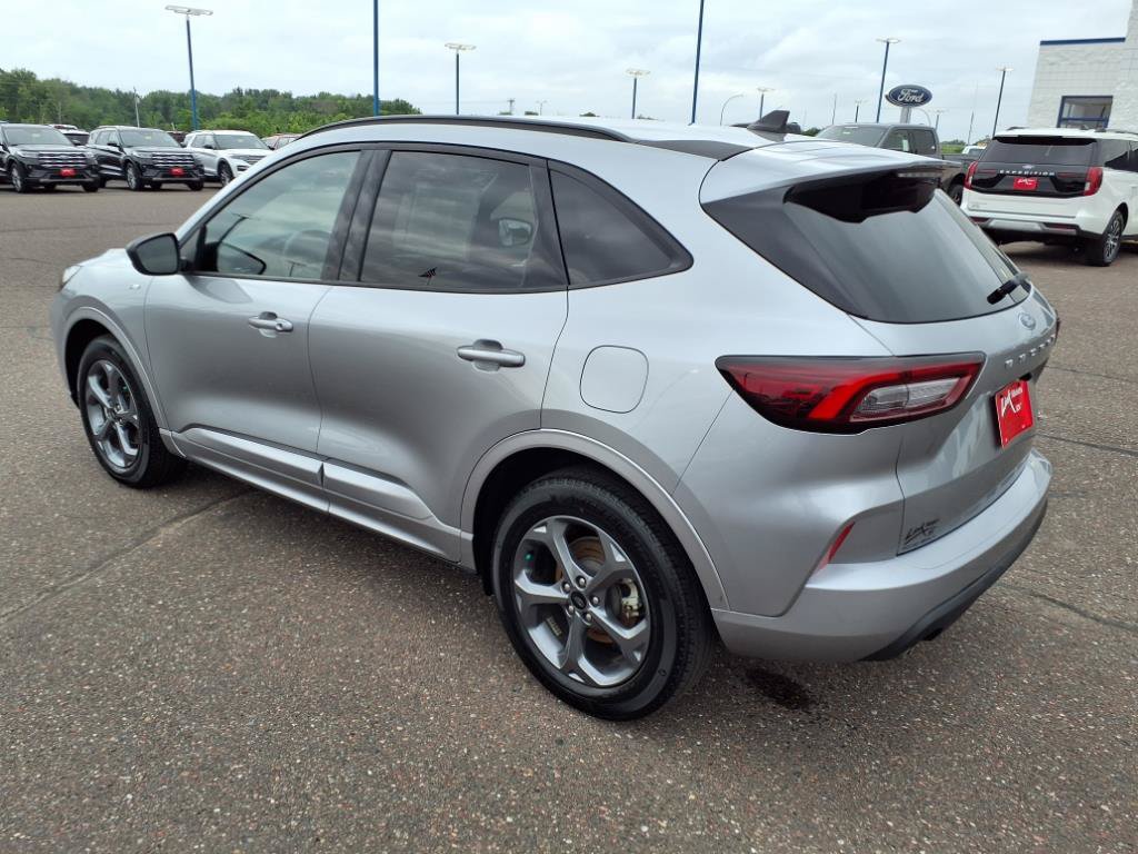 Certified 2024 Ford Escape ST-Line AWD/4WD video 3