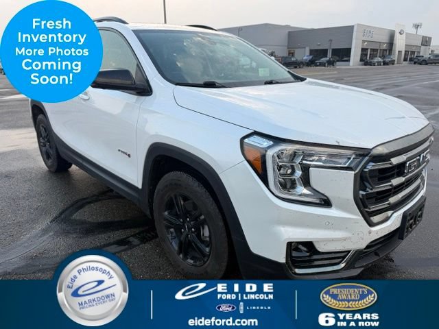 Used 2023 GMC Terrain AT4 w/ Tech Package AWD/4WD image 1