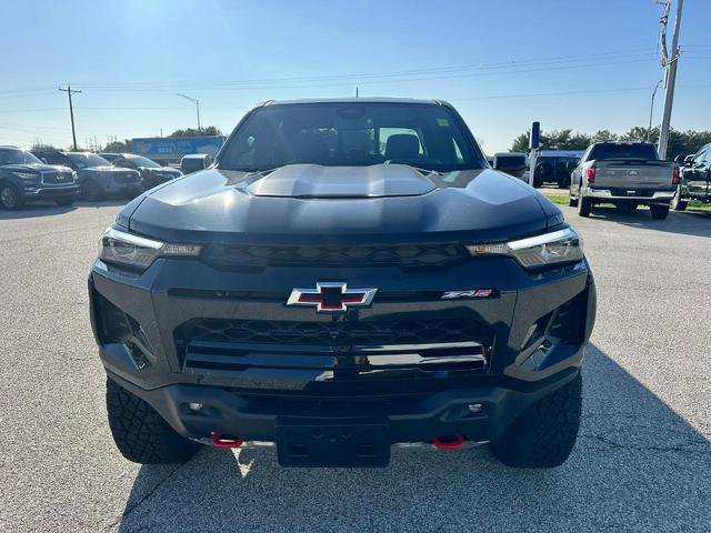 Used 2025 Chevrolet Colorado ZR2 w/ Technology Package image 9