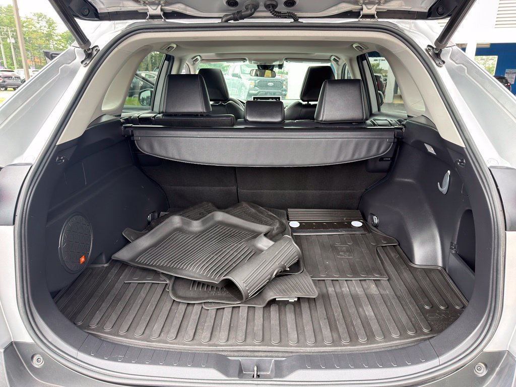 Used 2020 Toyota RAV4 XLE Premium AWD/4WD image 19