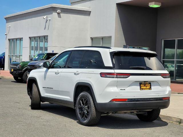Used 2024 Jeep Grand Cherokee Altitude AWD/4WD image 6
