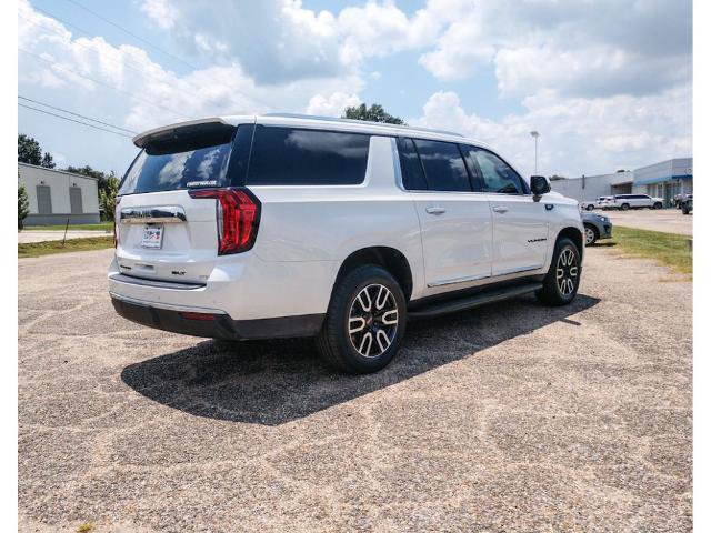 Used 2023 GMC Yukon XL SLT w/ SLT Premium Package RWD image 4