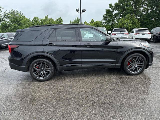Certified 2025 Ford Explorer ST AWD/4WD image 8
