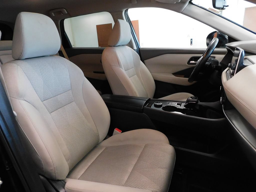Used 2025 Nissan Rogue SV AWD/4WD image 53