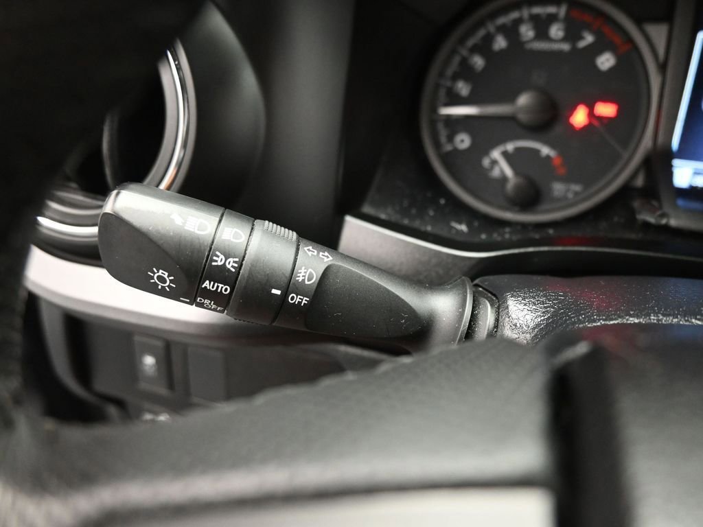 Used 2021 Toyota Tacoma TRD Sport w/ Technology Package image 40