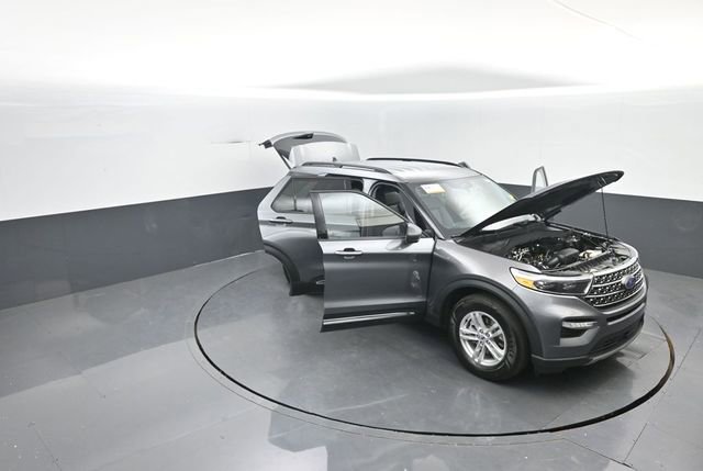 Certified 2022 Ford Explorer XLT w/ Equipment Group 202A image 35