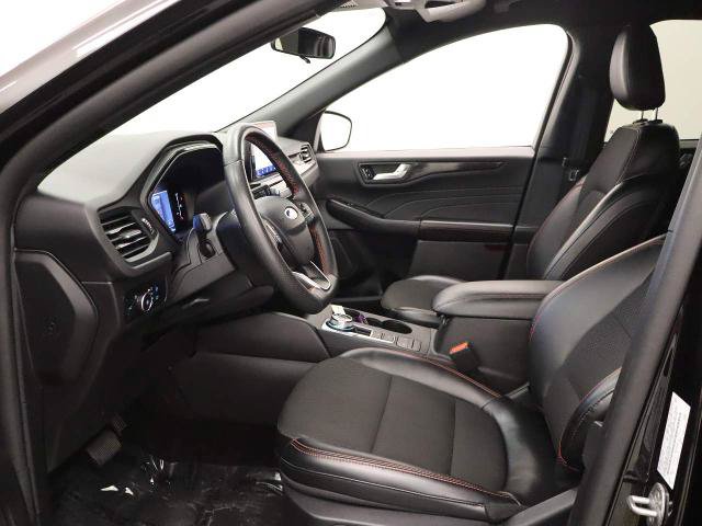 Certified 2025 Ford Escape ST-Line Select AWD/4WD image 13