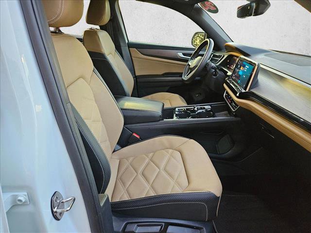 Used 2024 Volkswagen Atlas Cross Sport SE FWD image 17
