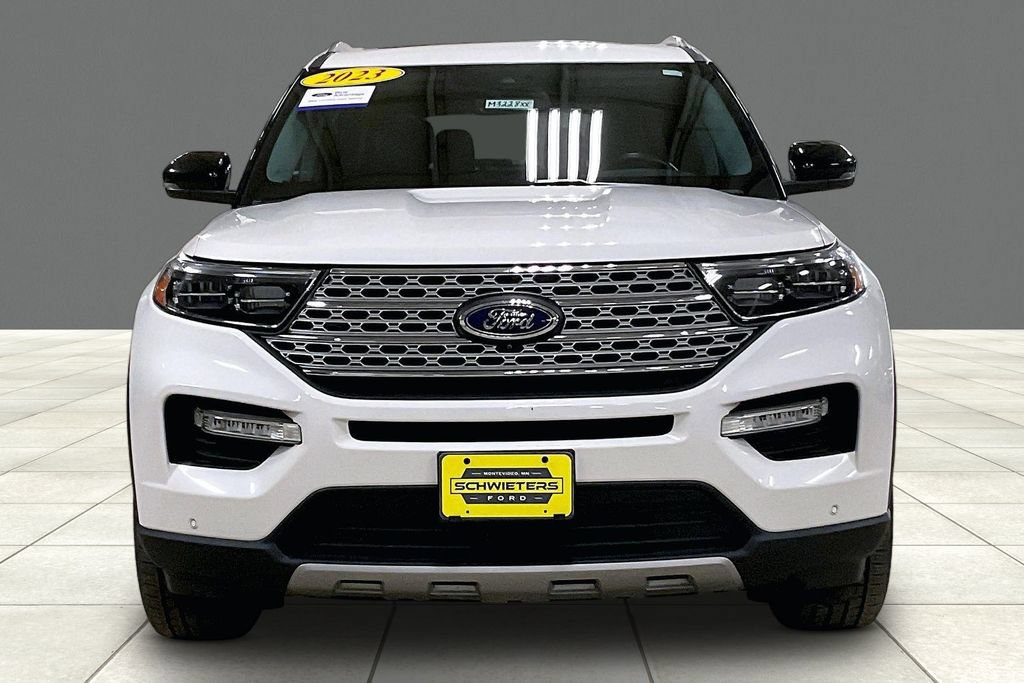 Certified 2023 Ford Explorer Limited w/ Equipment Group 301A AWD/4WD image 3