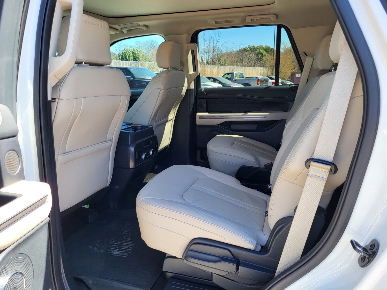 Certified 2023 Ford Expedition Platinum image 17