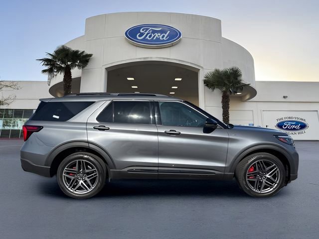 Certified 2025 Ford Explorer ST-Line w/ ST-Line Street Pack AWD/4WD image 2