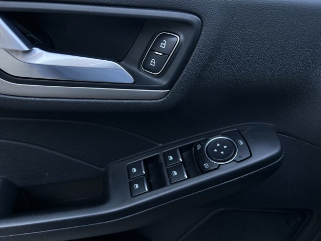 Certified 2022 Ford Escape SEL AWD/4WD image 12