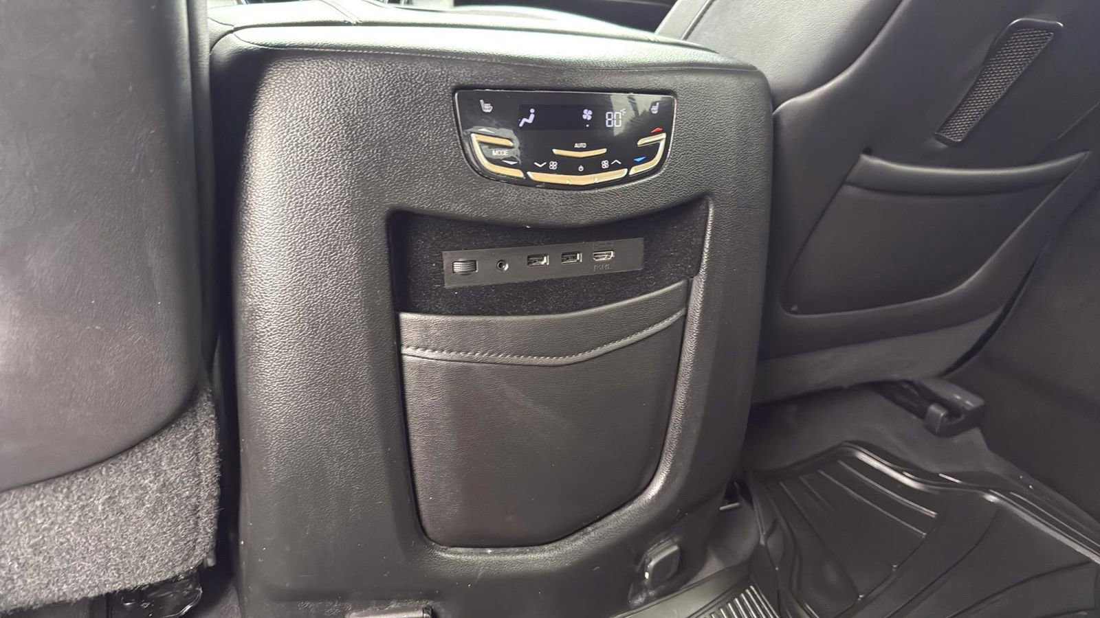 Used 2019 Cadillac Escalade Luxury image 28