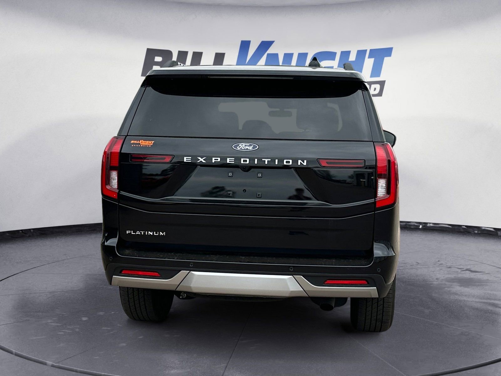 Certified 2025 Ford Expedition Platinum AWD/4WD image 4