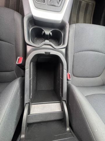 Used 2019 Toyota RAV4 LE AWD/4WD image 18