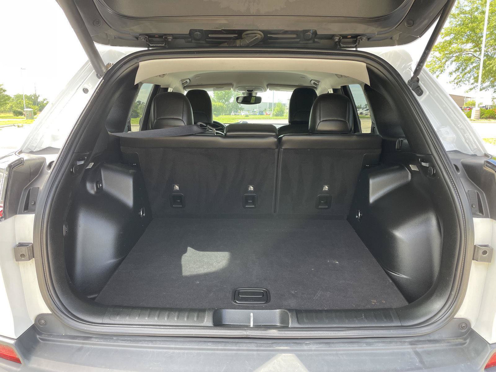Used 2019 Jeep Cherokee Limited w/ Trailer Tow Group AWD/4WD image 32