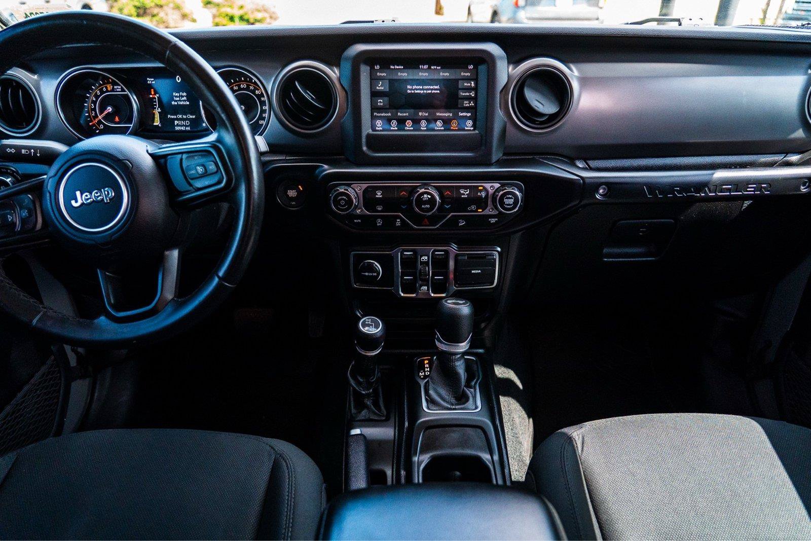 Used 2021 Jeep Wrangler Unlimited Sport AWD/4WD image 30