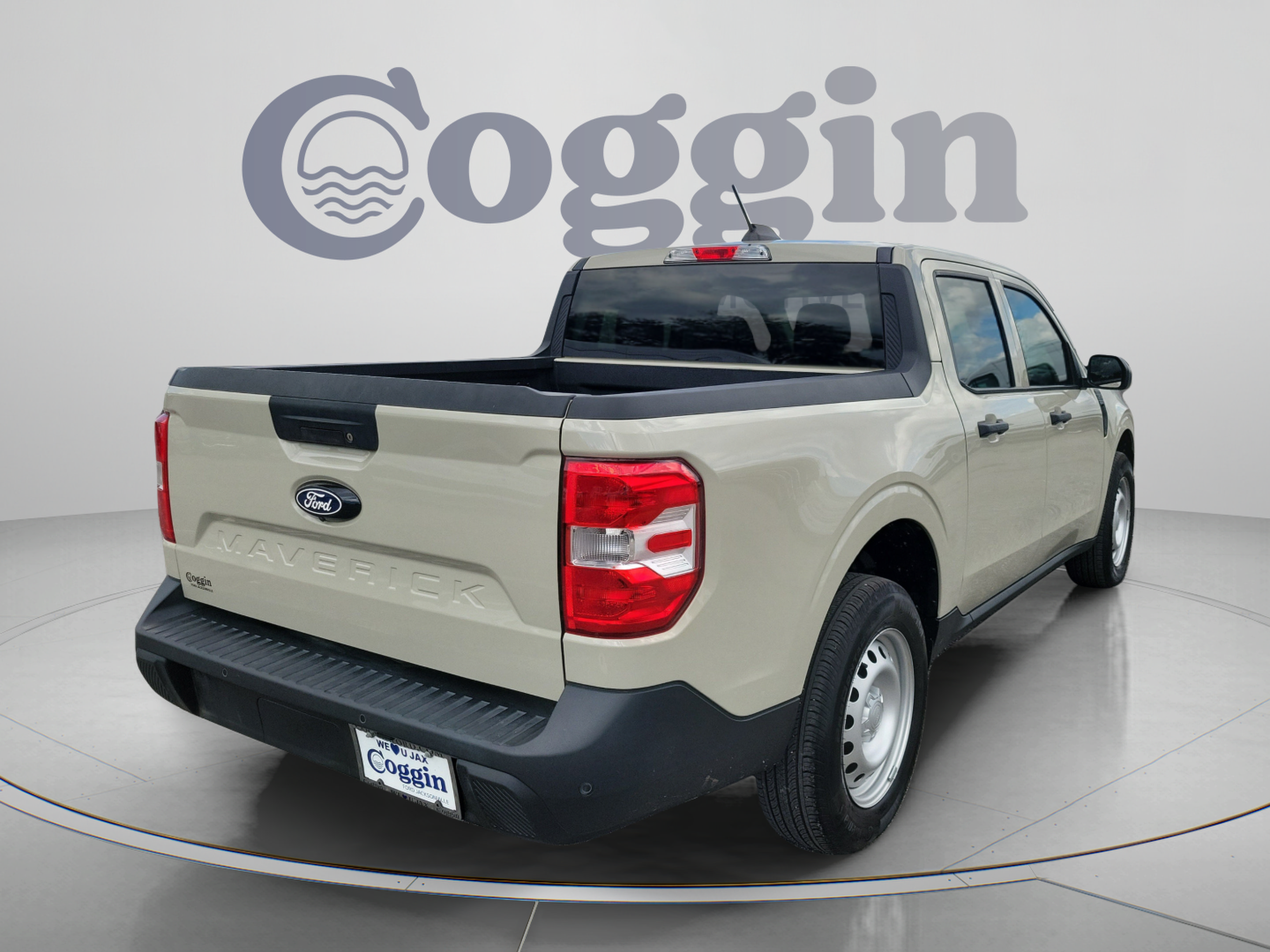 Certified 2025 Ford Maverick XL w/ Equipment Group 102A AWD/4WD image 3