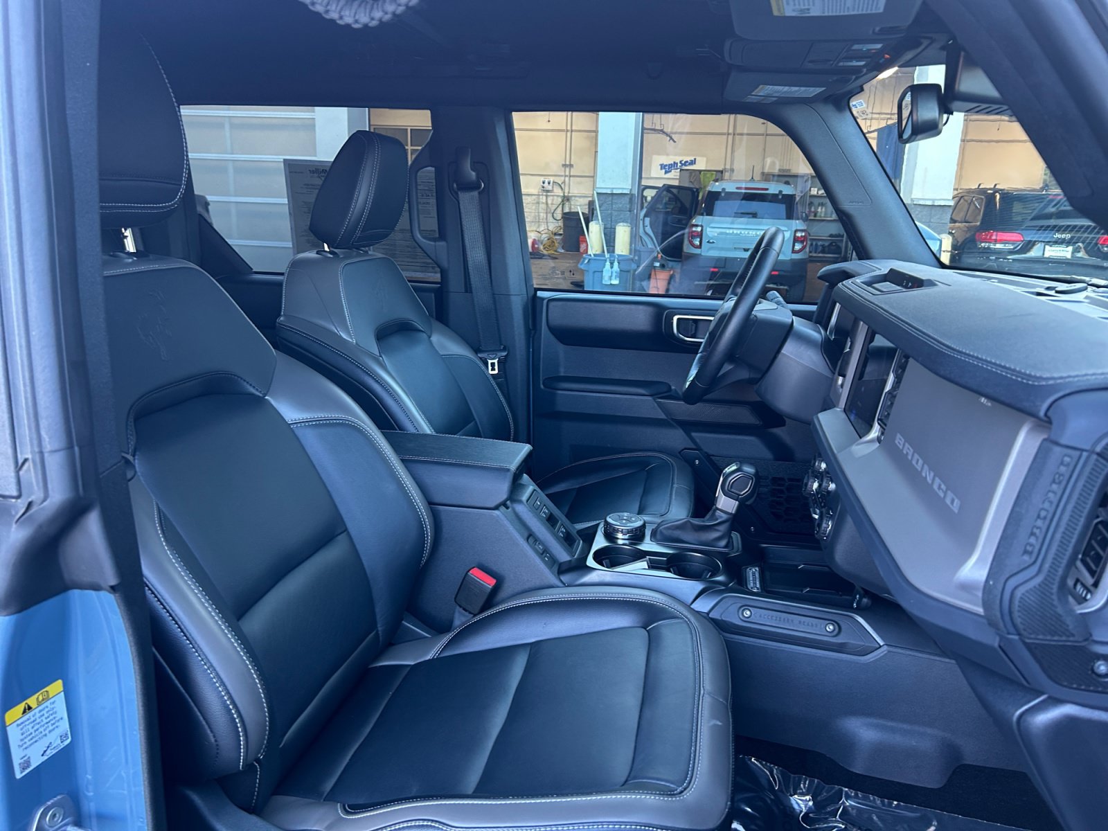 Certified 2025 Ford Bronco Outer Banks AWD/4WD image 32