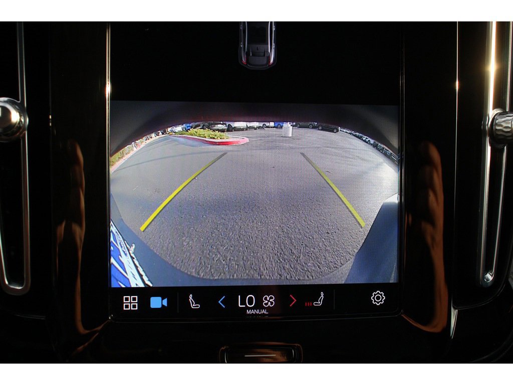 Used 2023 Volvo C40 P8 Recharge Plus image 32