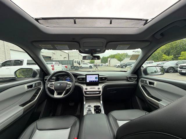 Certified 2023 Ford Explorer XLT w/ Equipment Group 202A AWD/4WD image 29
