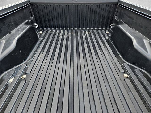 Used 2022 Toyota Tacoma SR5 w/ SR5 Appearance Package (SM) RWD image 6