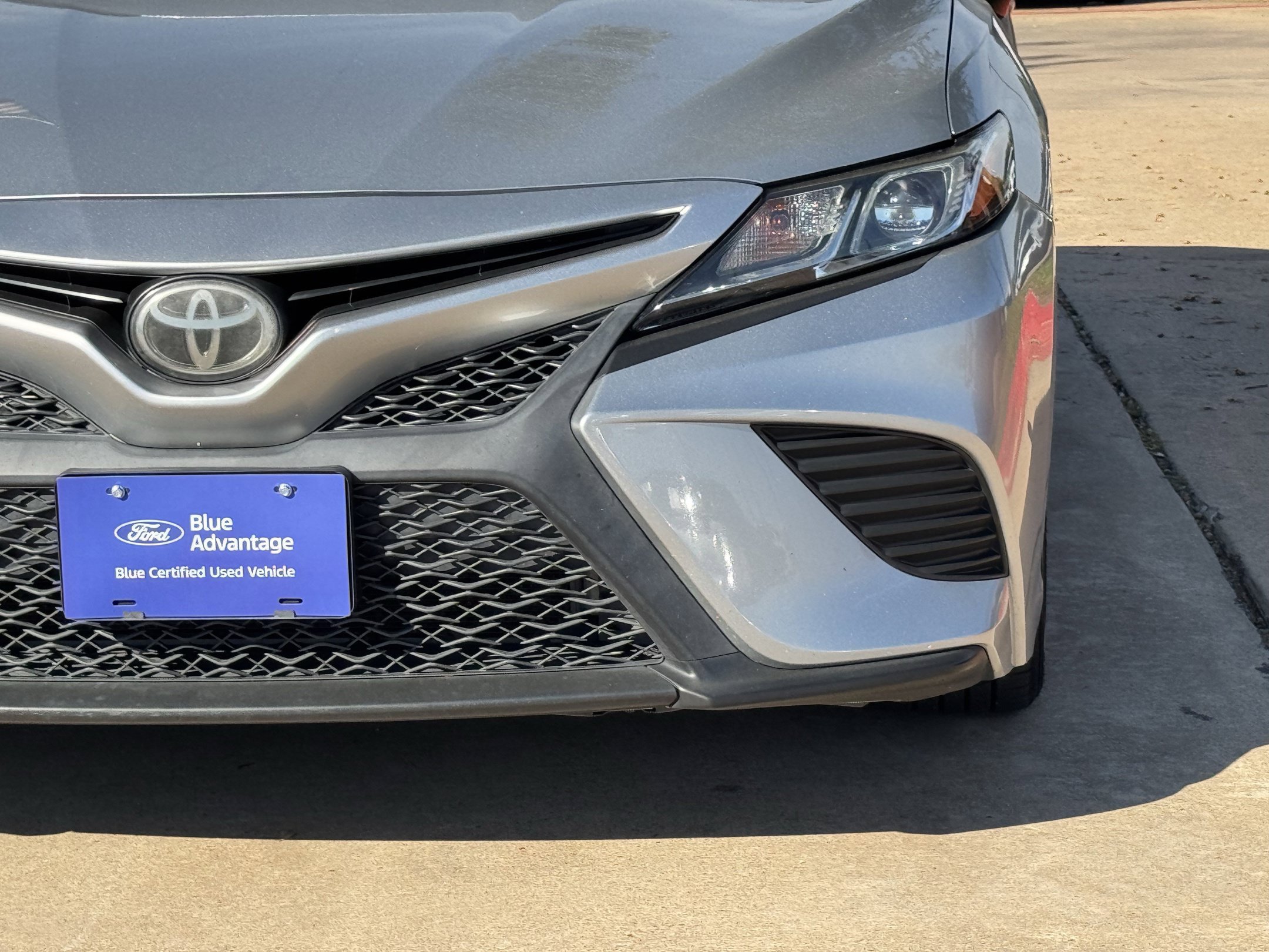 Used 2018 Toyota Camry SE FWD image 11