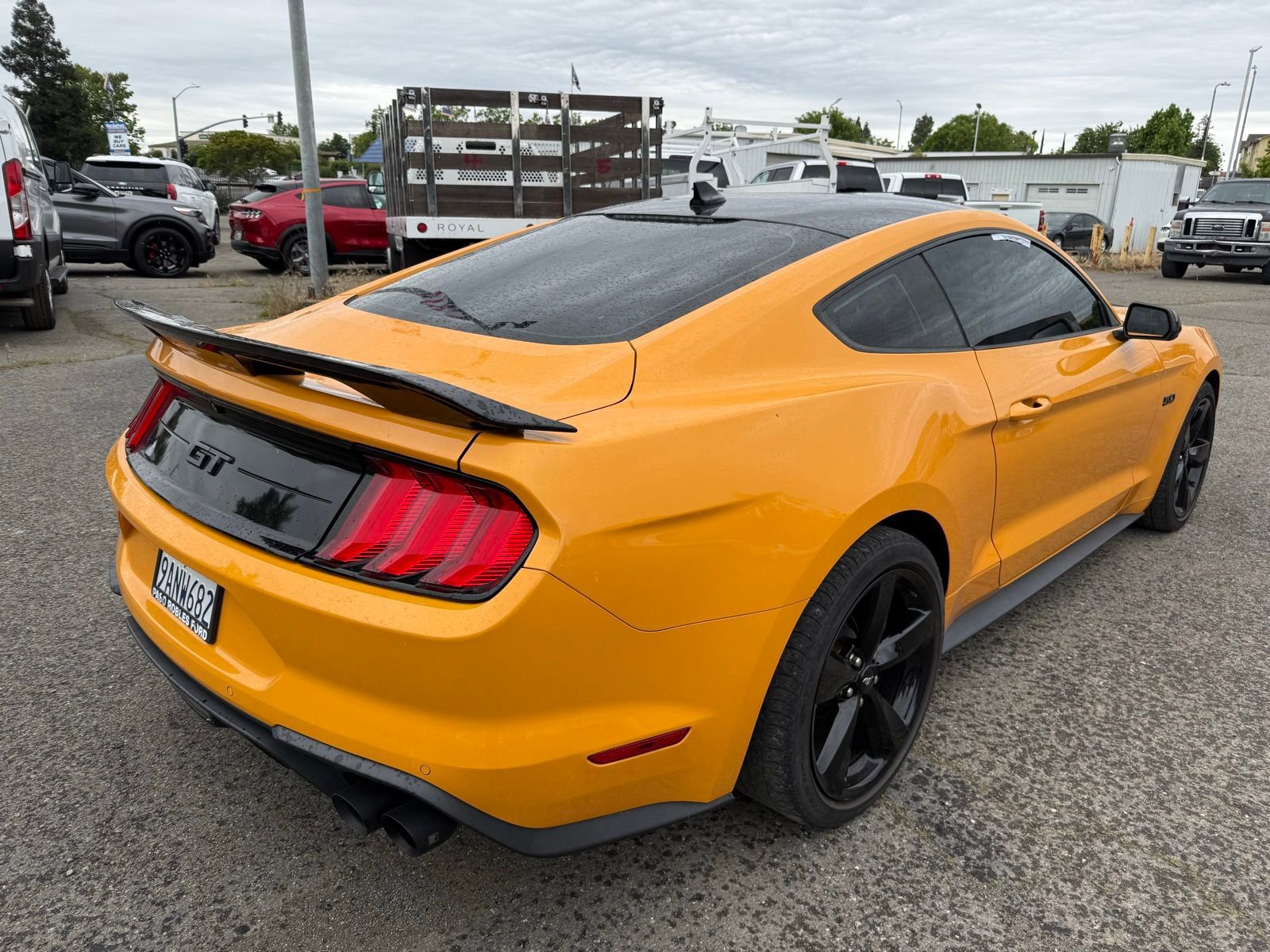 Certified 2022 Ford Mustang GT Premium w/ Black Accent Package RWD image 6