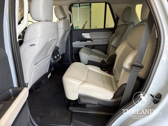 Certified 2025 Ford Expedition Active RWD image 30