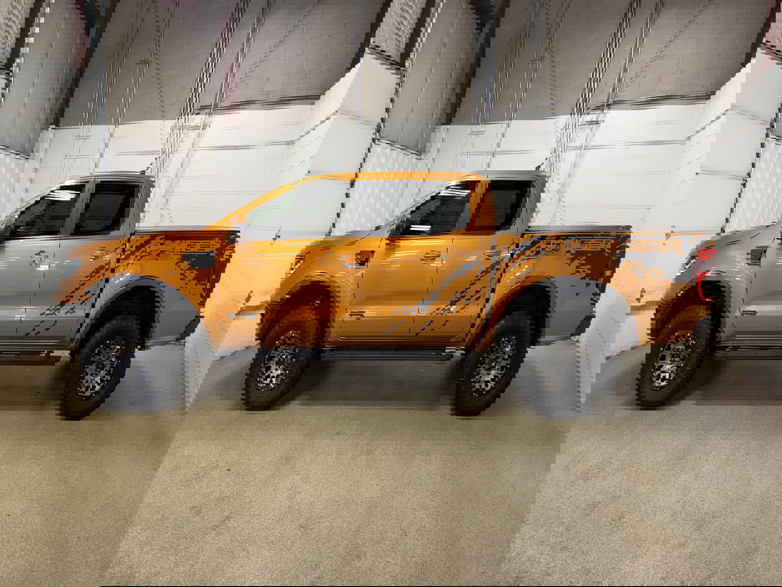 Certified 2019 Ford Ranger Lariat w/ Equipment Group 501A Mid image 5