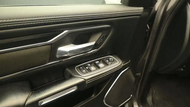 Used 2024 RAM 1500 Laramie AWD/4WD image 14