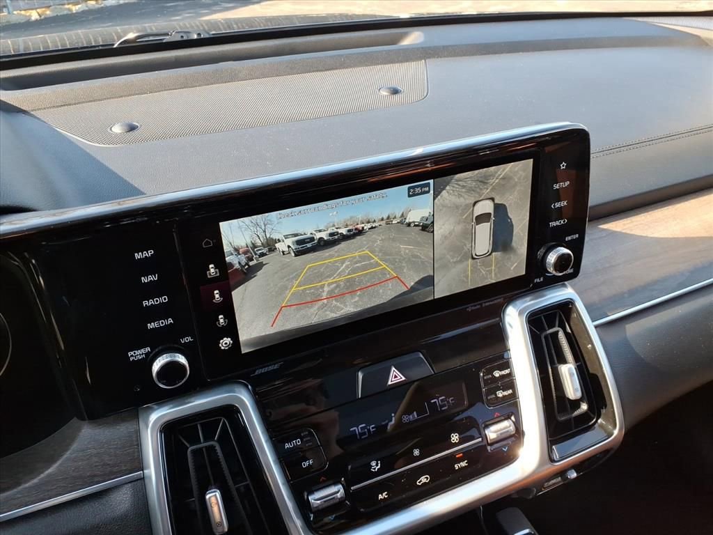 Used 2023 Kia Sorento SX Prestige image 11