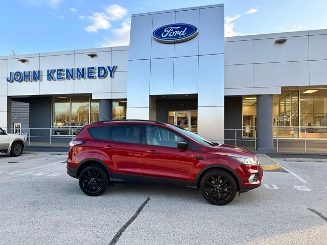 Certified 2017 Ford Escape SE w/ SE Sport Appearance Package AWD/4WD image 16