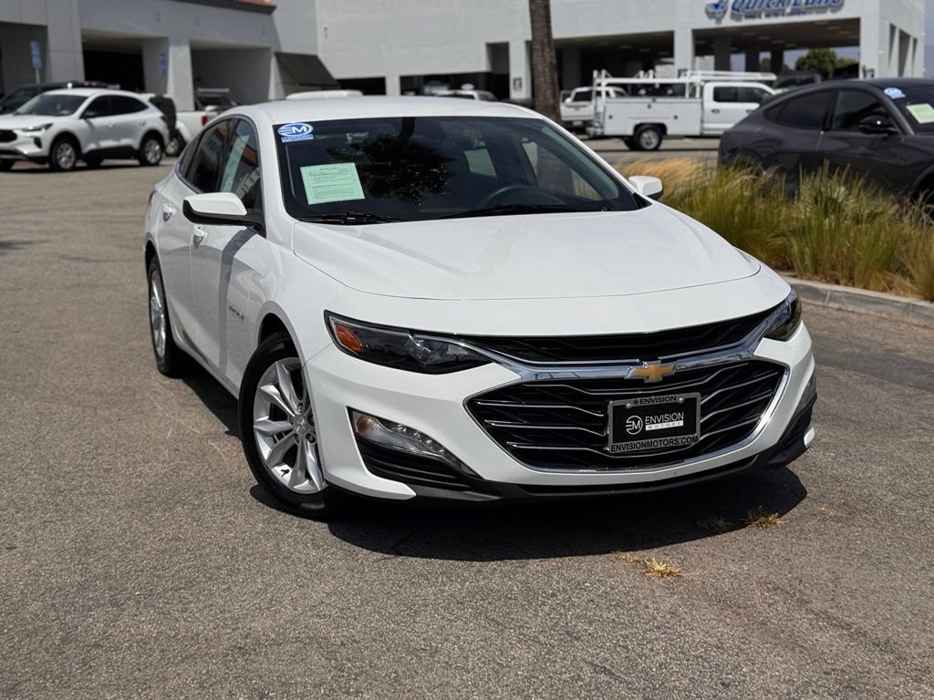 Used 2023 Chevrolet Malibu LT FWD image 2