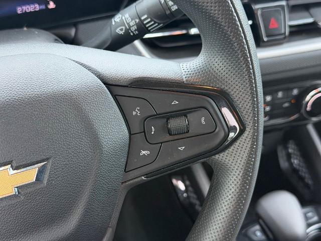 Used 2025 Chevrolet TrailBlazer LT AWD/4WD image 17