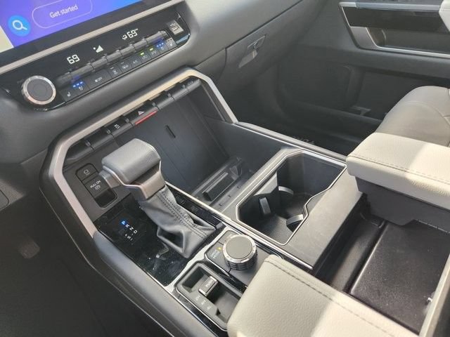 Used 2026 Toyota Tundra Limited AWD/4WD image 18
