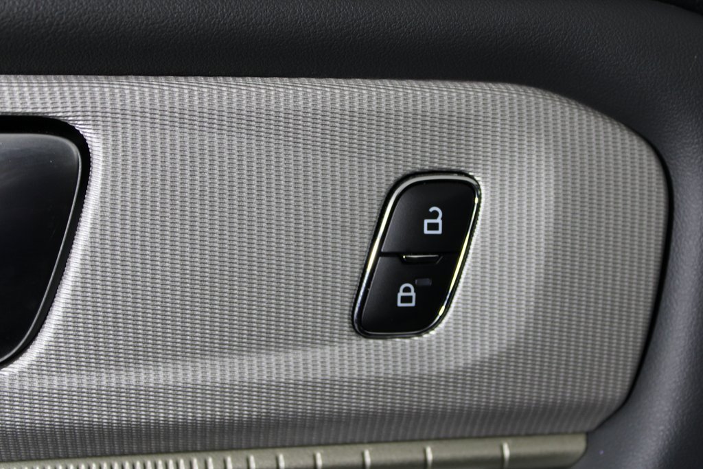 Certified 2025 Ford Explorer Active w/ Active Comfort Package image 20