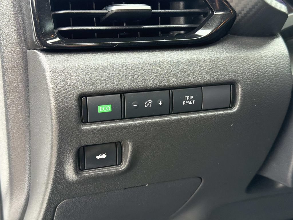 Used 2023 Nissan Sentra SV FWD image 24