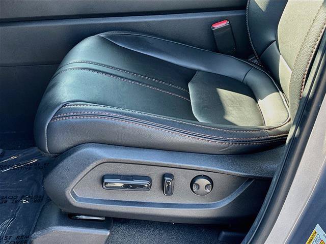 Used 2025 Honda Pilot TrailSport image 19