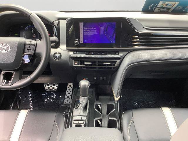 Used 2025 Toyota Camry SE FWD image 18