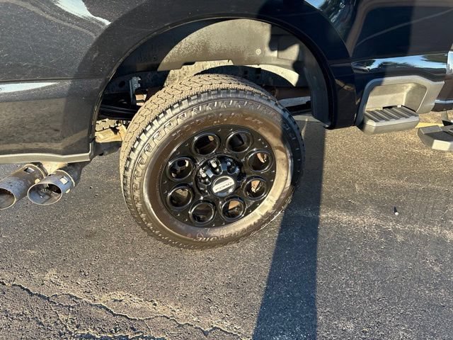 Certified 2025 Ford F250 XLT w/ Black Appearance Package AWD/4WD image 4