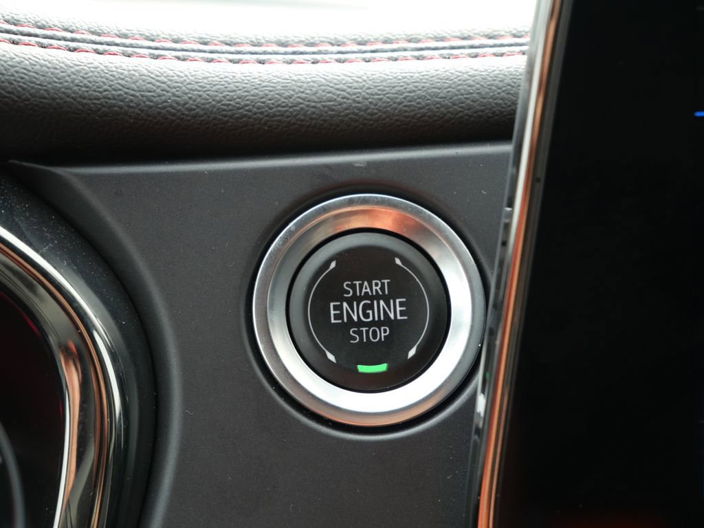 Used 2025 Chevrolet Blazer RS image 25