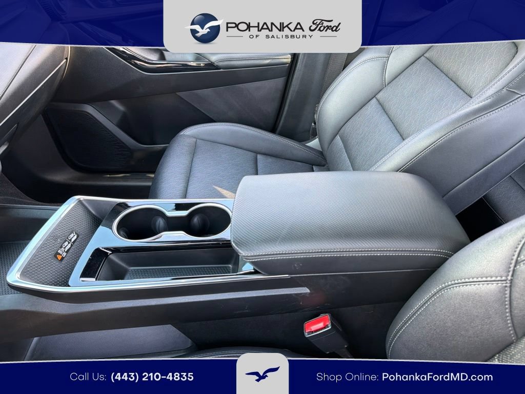 Used 2025 Chevrolet Equinox LT w/ Convenience Package II FWD image 13