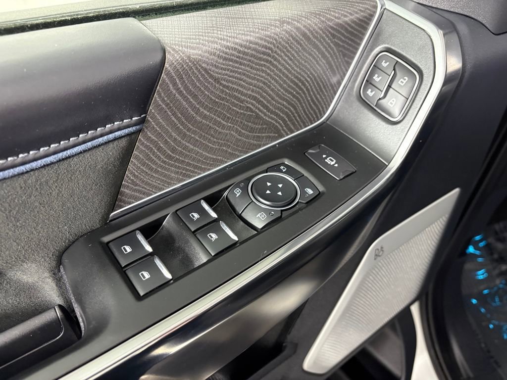 Certified 2025 Ford F450 Platinum w/ FX4 Off-Road Package image 12