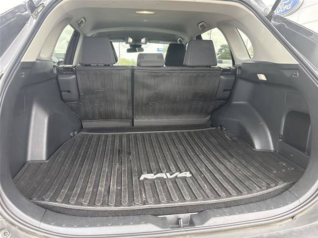Used 2024 Toyota RAV4 LE FWD image 27