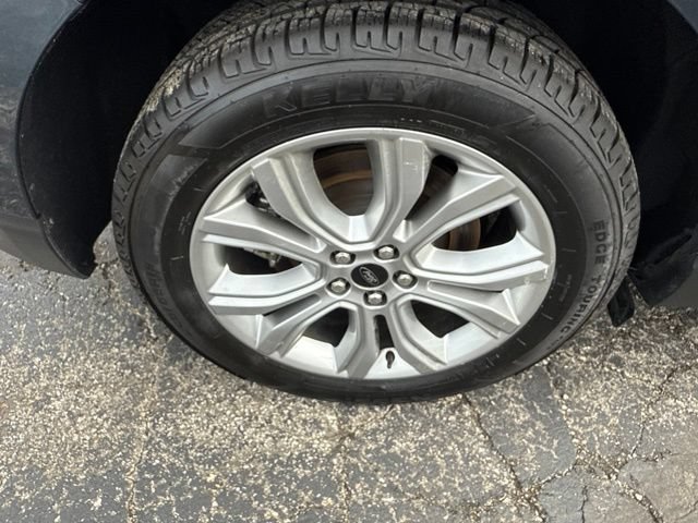 Certified 2023 Ford Edge Titanium w/ Equipment Group 301A AWD/4WD image 9