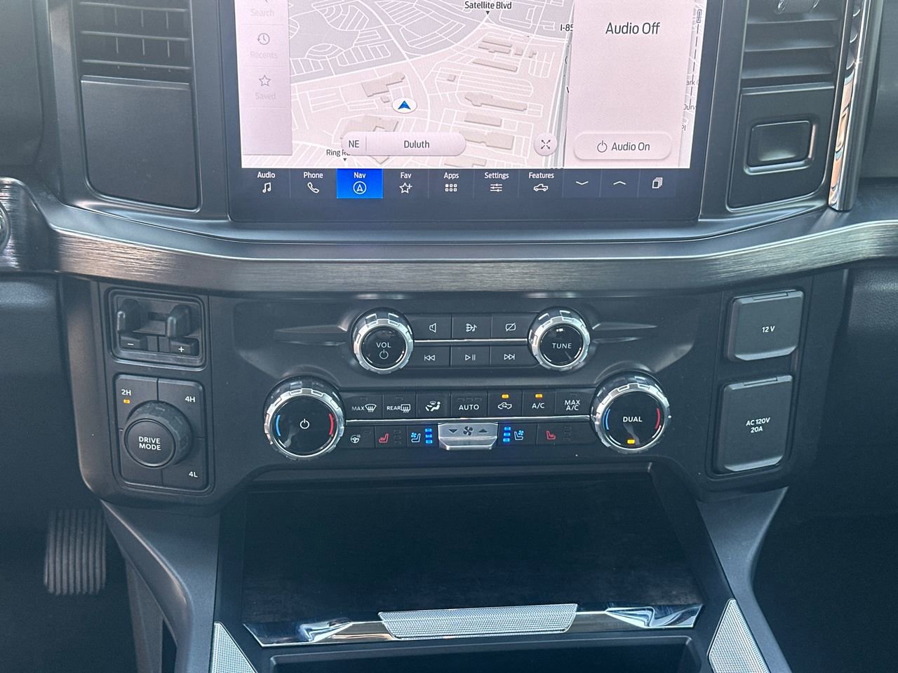 Certified 2024 Ford F350 Lariat w/ FX4 Off-Road Package image 32