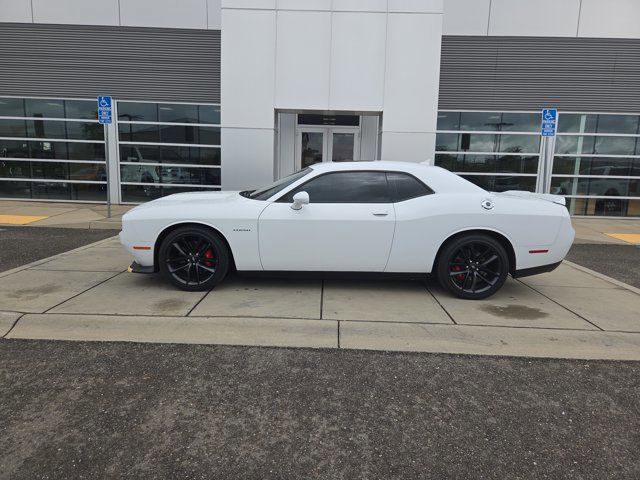 Used 2020 Dodge Challenger R/T w/ Performance Handling Group RWD image 2