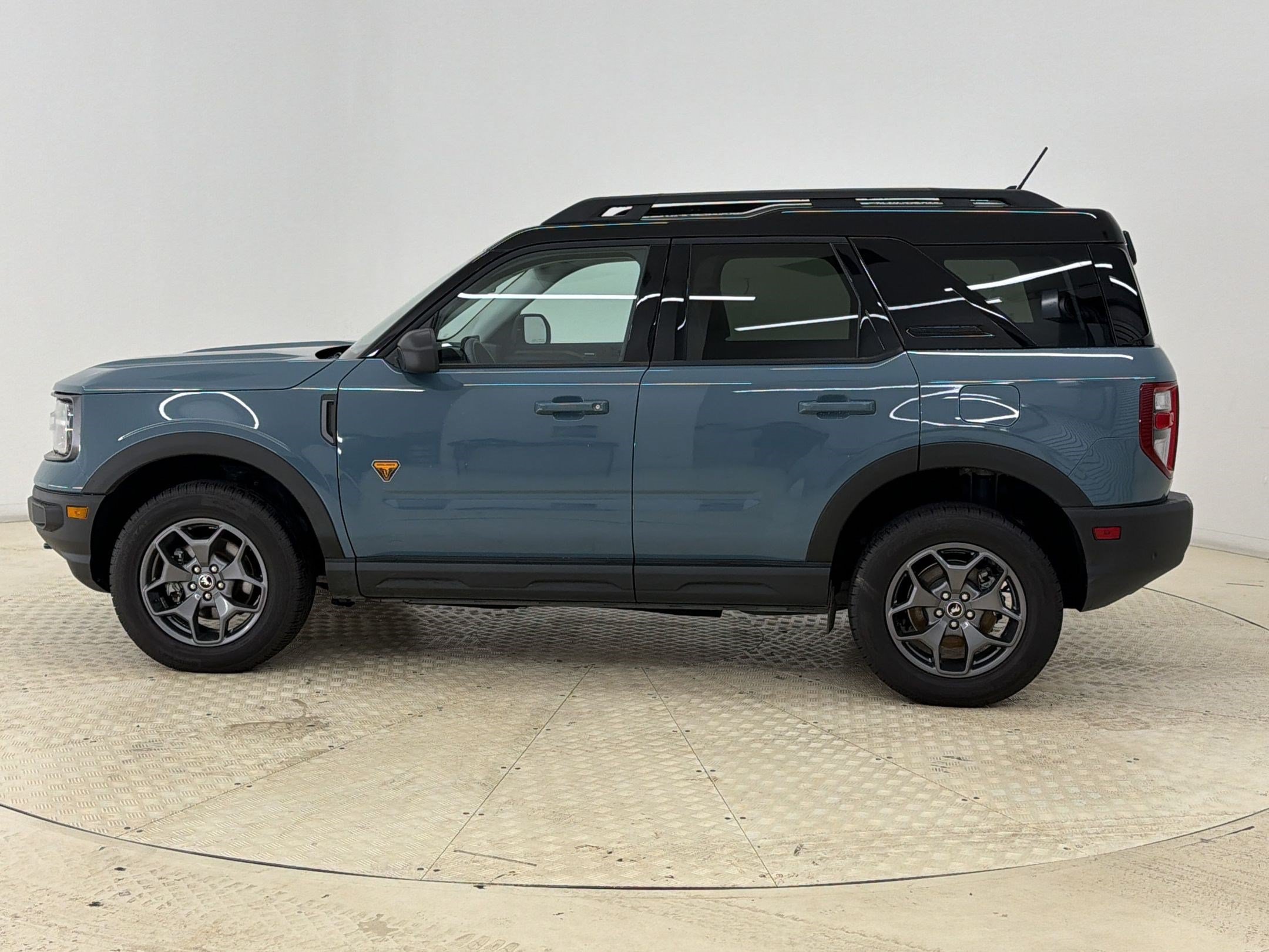 Certified 2022 Ford Bronco Sport Badlands w/ Premium Package AWD/4WD image 2